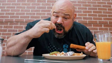 4x World's Strongest Man Brian Shaw Tries Out a 9,000 Calorie Vegan Diet For a Day – Fitness Volt