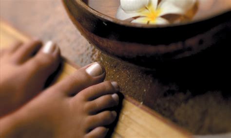 How To Do Your Own Pedicure At Home Fabwoman