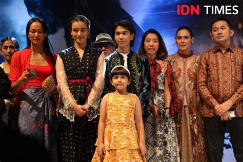 15 Potret Kemeriahan Gala Premier Bumi Manusia And Perburuan Di Surabaya