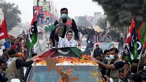 Aseefa Bhutto Enters Politics Files Nomination Papers For Bye Polls On