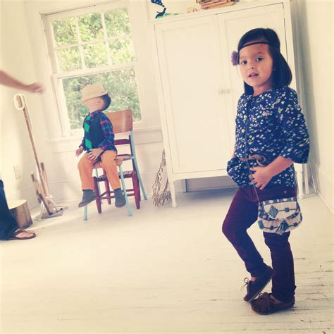 Behind the scenes at a Tadpole and Lily photo shoot. www.tadpoleandlily