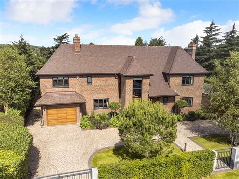 Detached House For Sale With 4 Bedrooms Top Park Gerrards Cross