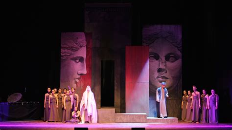 Antigone Di Sofocle Costumi E Scenografie Progettate E