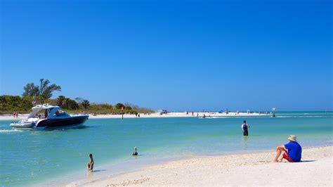 Barefoot Beach in Naples, Florida | Expedia