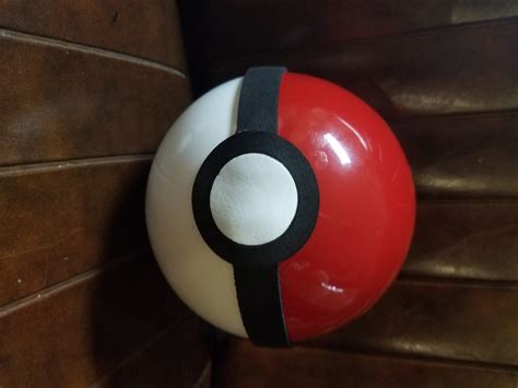 Tutorial: DIY Pokéball - Geeky Gryphons