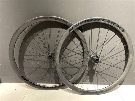 Bontrager Aeolus Elite 35 TLR Disc Road Carbon Wheelset Sports