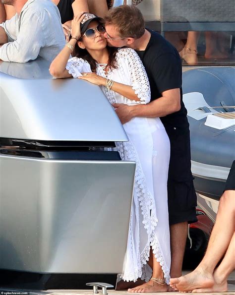 Matt Damon Kisses Wife Luciana Barroso On A Yacht With The Hemsworths