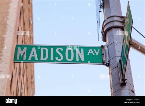 New York Street Sign Madison Avenue Hi Res Stock Photography And Images