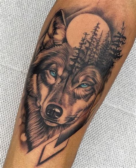 Pin by Tattoo King on UGUR DÖVMELER Wolf tattoos men Wolf tattoos