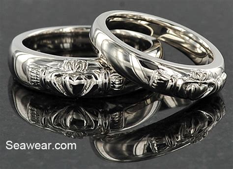 Claddagh wedding rings