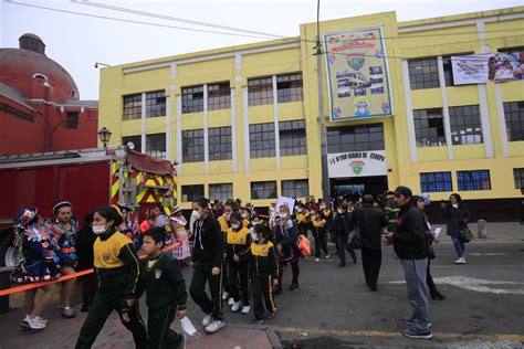 Simulacro Contra Incendios En El Colegio H Roes Del Cenepa Galer A