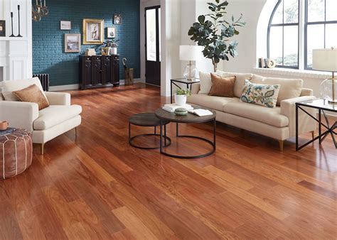 Bellawood 1 2 In Select Santos Mahogany Engineered Hardwood Flooring 5 13 In Wide Ll