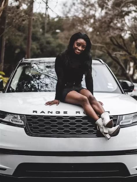 Simone Biles Tem Suv Gigante Da Mercedes E Outros Carros De Luxo