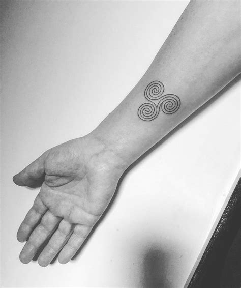 Celtic Triskelion Tattoo Connorbrookstattoos Small Wrist Tattoos Leg