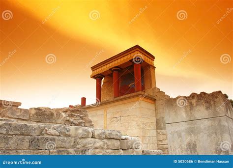 Minoan palace at Knossos stock photo. Image of facade - 5020686