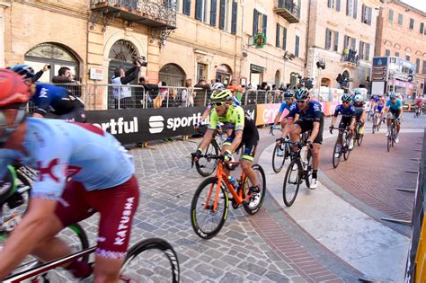 Passaggio Della Tirreno Adriatico Chiude Svincolo Della Superstrada