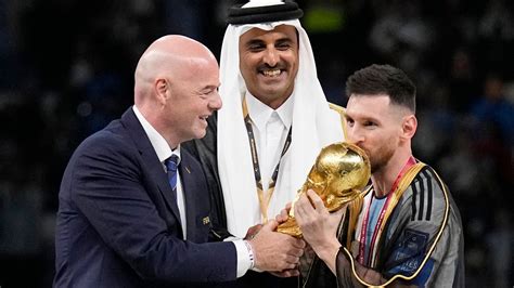 Lionel Messi Argentina Captain Wears Traditional Arab Cloak To Lift