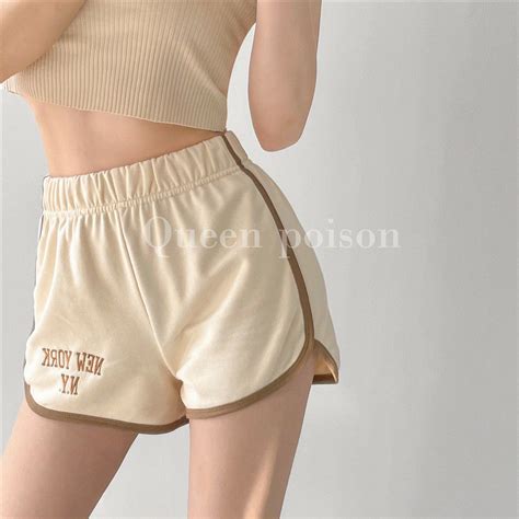 American Style Embroidered Sweet Hot Girl Shorts Women Sports Casual Loose High Waist Slimmer