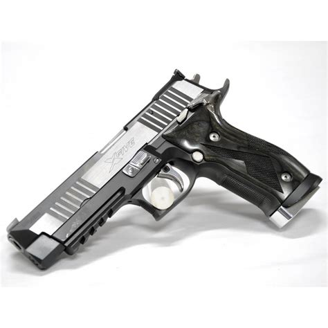 Sig Sauer Mod P226 Black And White Cal9x21