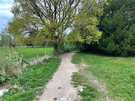 Footpath Approaching Squirrel Drive Mr Ignavy Cc By Sa 2 0