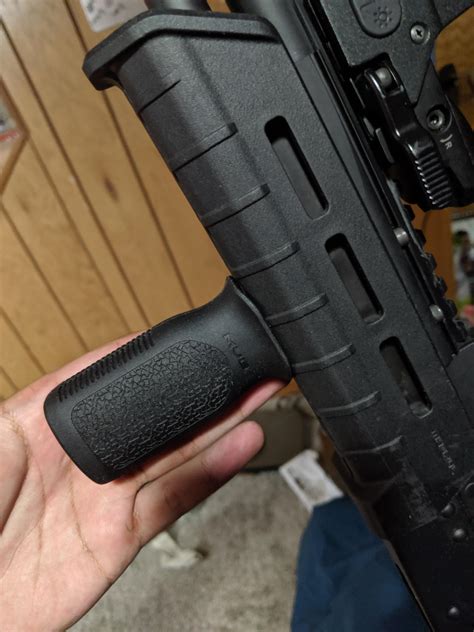 Put A Moe Foregrip On The Magpul Handguard For Aks With No Rail Used😆