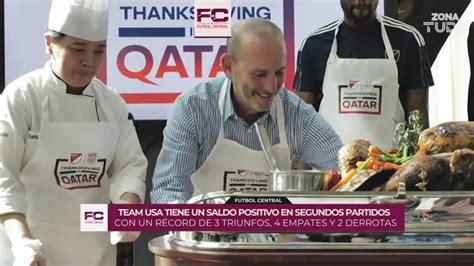 Día de Acción de Gracias celebrado por periodistas y Don Garber en