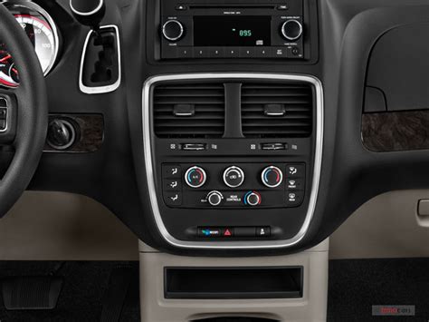 2015 Dodge Grand Caravan: 50 Interior Photos | U.S. News