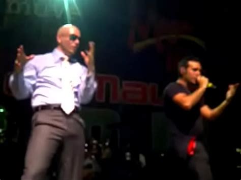 Rapper PitBull In A Sexual Dance XVIDEOS
