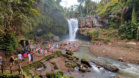 【4k】walking To Tegenungan Waterfall One Of The Most Popular Nature