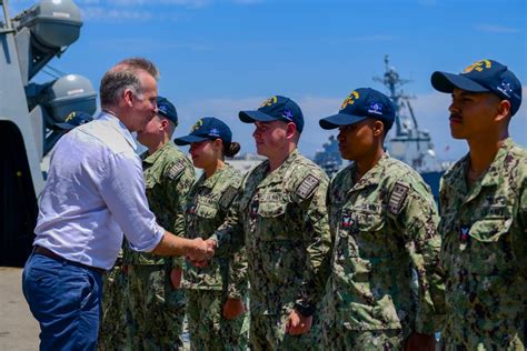 Dvids Images Under Secretary Of The Navy Erik Raven Tours Uss