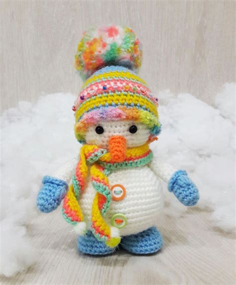 Crochet Snowman - Free Pattern - Pretty Ideas