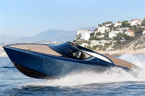 Aston Martin Am37 Riding The Waves In Astons £1m Powerboat Auto Express