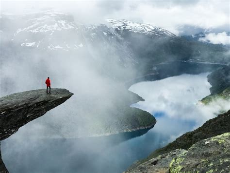 Trolltunga Photography Images - Free Download on Freepik