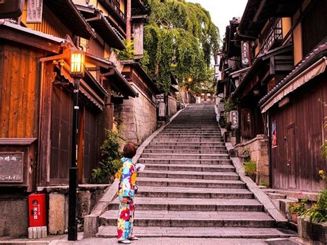 Ninenzaka | Kyoto | Japan Travel Guide | Japan Deluxe Tours