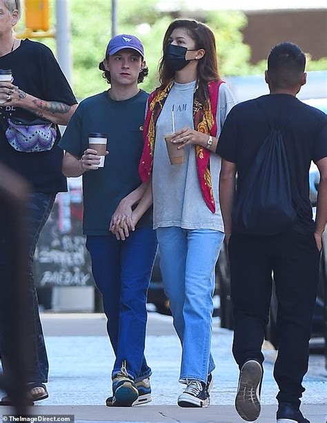 Zendaya And Tom Holland Hold Hands On Coffee Date In Nyc After Ringing In Actress Birthday