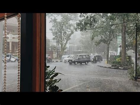 Relaxe E Adorme A Em Minutos Uma Enorme Chuva No Telhado De Zinco E