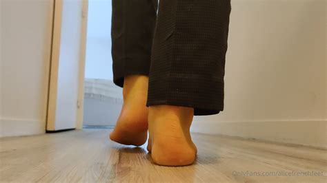 Alice frenchfeet Comme si vous Ãtiez Ã mes pieds xxx onlyfans porn video