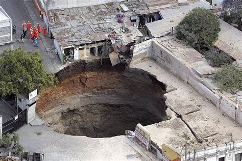 Im Genes De Agujeros Gigantes El Magnetismo Que Produce La Tierra