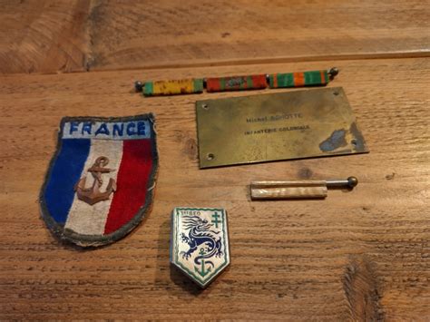 Lot Infanterie Coloniale Ww2 Et Insigne Eo