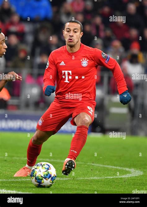 Allianz Arena Thiago Alcantara Hi Res Stock Photography And Images Alamy