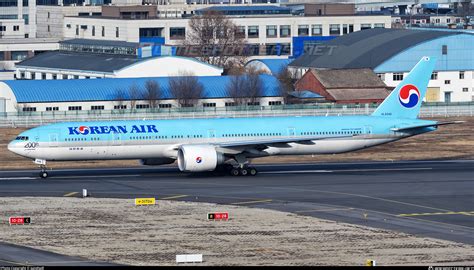 HL8346 Korean Air Lines Boeing 777 300ER Photo By Sunshydl ID 1255160