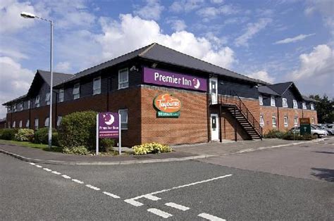 PREMIER INN SWANSEA NORTH HOTEL $57 ($̶9̶1̶) - Prices & Reviews ...