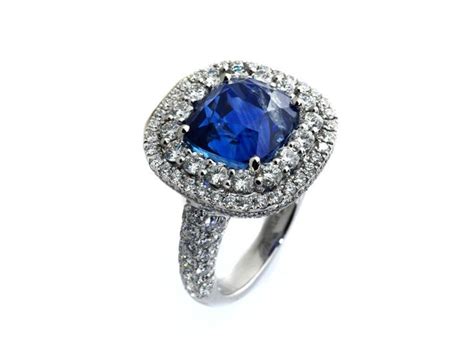 Carats Ceylon Sapphire And Diamond Ring Feiner Schmuck