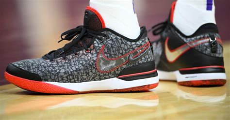 LeBron James Debuts Affordable New Nike Shoes - Sports Illustrated ...