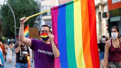 El Orgullo Lgtb Elige El Feminismo Como Bandera Para En Pleno