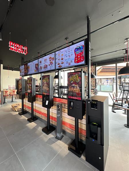 KFC inaugura su primer restaurante en el municipio de Vinaroz en Castellón