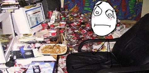 Deek Fogures Fan On Twitter BRO CAOUGHT IN K LOOK AT HIS UGLY ASS ROOM LMFAOAO SO