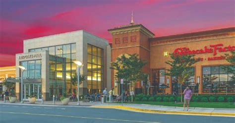 9 Best Shopping Malls In Virginia You Should Visit