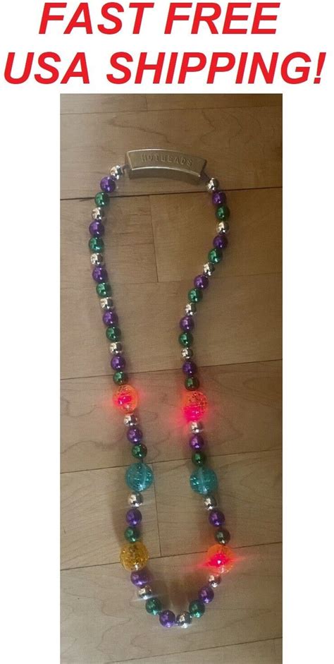 Light Up Mardi Gras Necklace 17 LED Lights Red Green Gem