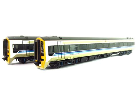 Bachmann Branchline 31 517Ds Class 158 2 Car DMU 158849 BR Regional